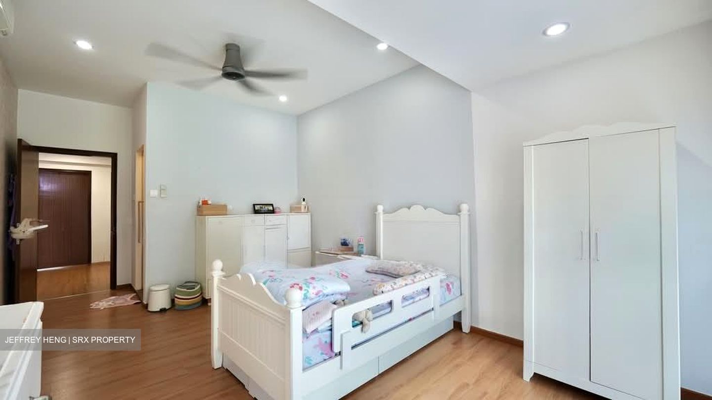 Tai Hwan Garden (D19), Terrace #566498741